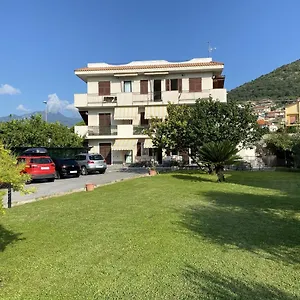 I Fiori Di Pietra Aparthotel