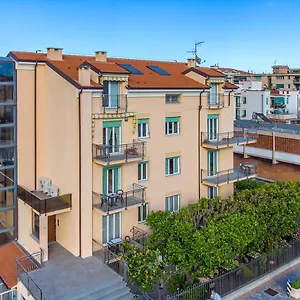 Hotel Adriana